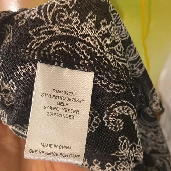 DR2 Long Sleeve V-Neck Peplum Top NWT - Picture 15 of 15